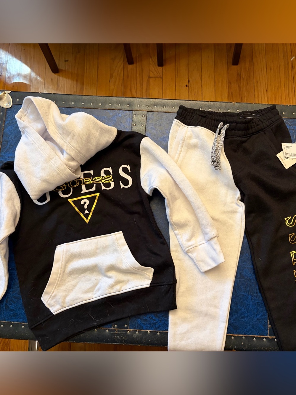 Guess track suit